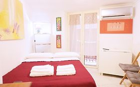 Lilliput Apartment